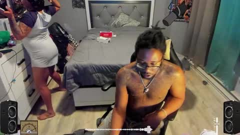 Plant Base Streamers From Pennsylvania online show from December 2024 12:52:02 AM