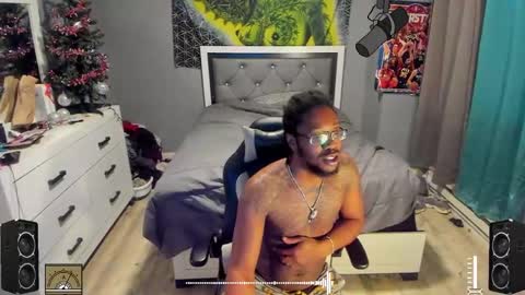 Plant Base Streamers From Pennsylvania online show from December 2024 11:34:02 PM