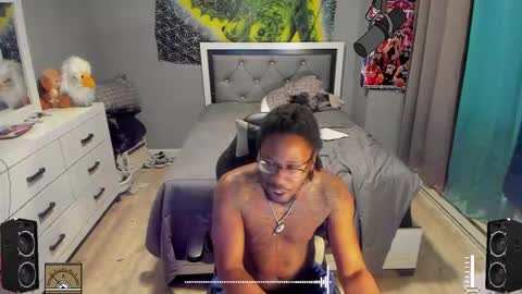 Plant Base Streamers From Pennsylvania online show from January 2025 10:39:01 PM