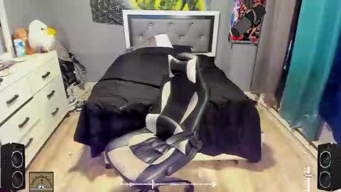 Plant Base Streamers From Pennsylvania online show from January 2025 11:56:01 PM