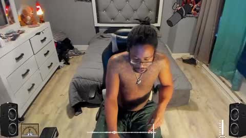 Plant Base Streamers From Pennsylvania online show from February 2025 10:44:02 PM