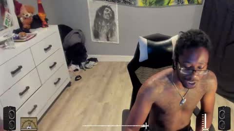 Plant Base Streamers From Pennsylvania online show from September 2025 10:24:02 PM