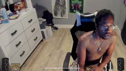 Plant Base Streamers From Pennsylvania online show from October 2025 10:43:01 PM