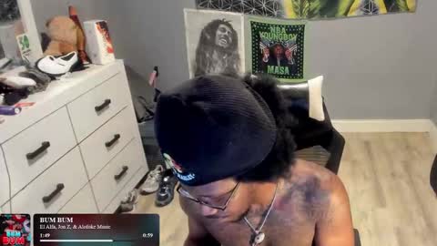 Plant Base Streamers From Pennsylvania online show from November 2025 12:42:02 AM