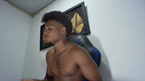 Snapshot of black_dicck chatting on February 2025 05:26:02 PM tu morenito online show from February 2025 05:26:02 PM