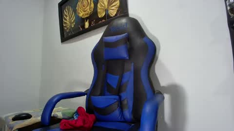 Snapshot of black_dicck chatting on February 2025 08:22:01 PM tu morenito online show from February 2025 08:22:01 PM