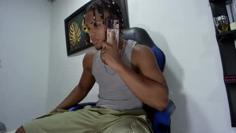 Snapshot of black_dicck chatting on February 2025 05:15:01 PM tu morenito online show from February 2025 05:15:01 PM