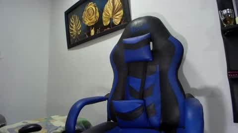 Snapshot of black_dicck chatting on February 2025 08:22:01 PM tu morenito online show from February 2025 08:22:01 PM