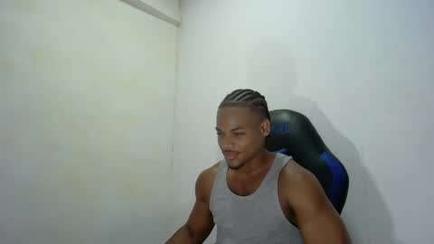 Snapshot of black_dicck chatting on October 2025 08:39:01 PM tu morenito online show from October 2025 08:39:01 PM