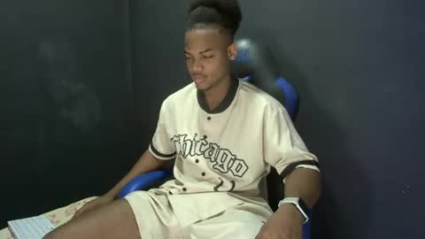 Snapshot of black_dicck chatting on November 2025 02:08:02 PM tu morenito online show from November 2025 02:08:02 PM