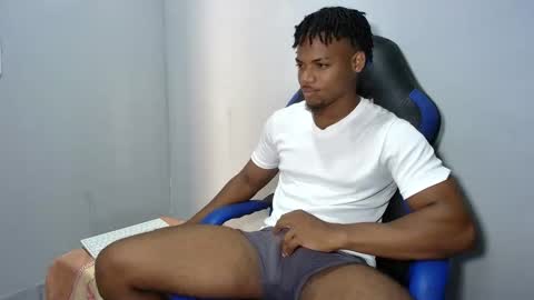 Snapshot of black_dicck chatting on March 2026 07:19:02 PM tu morenito online show from March 2026 07:19:02 PM