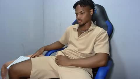 Snapshot of black_dicck chatting on March 2026 01:09:01 AM tu morenito online show from March 2026 01:09:01 AM