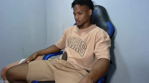 Snapshot of black_dicck chatting on March 2026 09:08:01 PM tu morenito online show from March 2026 09:08:01 PM