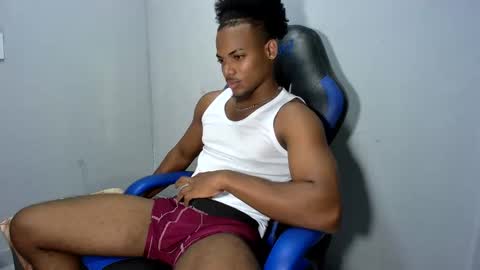 Snapshot of black_dicck chatting on March 2026 10:21:02 PM tu morenito online show from March 2026 10:21:02 PM