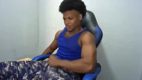 Snapshot of black_dicck chatting on April 2026 08:39:01 PM tu morenito online show from April 2026 08:39:01 PM