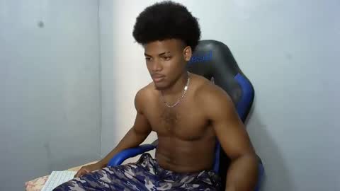 Snapshot of black_dicck chatting on April 2026 07:15:01 PM tu morenito online show from April 2026 07:15:01 PM