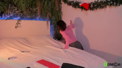 Jenny online show from December 2024 04:43:01 PM