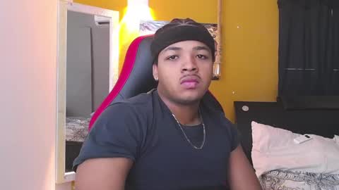 black_king_241 online show from February 2025 02:12:02 PM