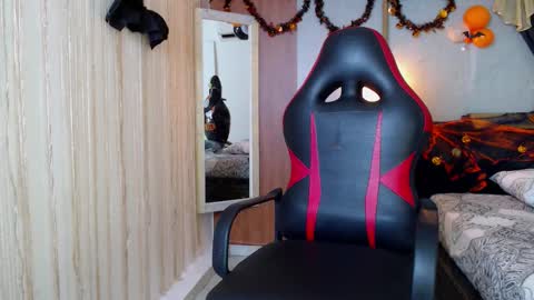 black_king_241 online show from October 2025 02:45:01 AM