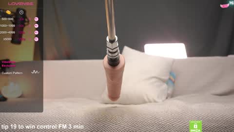 Snapshot of black_n_wh1te chatting on December 2024 12:17:02 AM black_n_wh1te online show from December 2024 12:17:02 AM