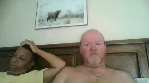 Snapshot of black_n_white4 chatting on February 2025 10:42:02 PM black_n_white4 online show from February 2025 10:42:02 PM