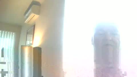 Snapshot of black_n_white4 chatting on February 2025 08:15:02 AM black_n_white4 online show from February 2025 08:15:02 AM