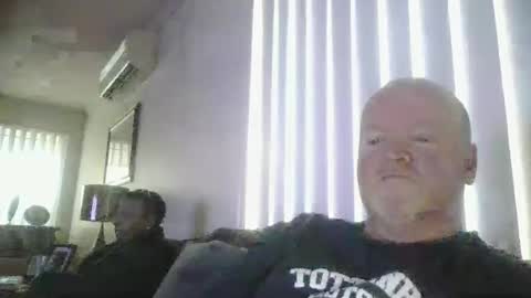 Snapshot of black_n_white4 chatting on March 2025 08:24:02 AM black_n_white4 online show from March 2025 08:24:02 AM