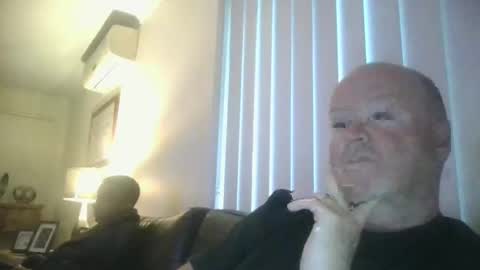 Snapshot of black_n_white4 chatting on March 2025 08:54:02 AM black_n_white4 online show from March 2025 08:54:02 AM