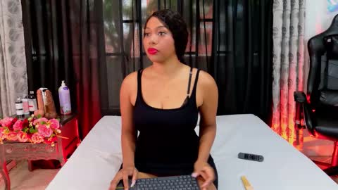 Snapshot of black_rosse_1 chatting on September 2025 12:43:02 PM Tifany online show from September 2025 12:43:02 PM