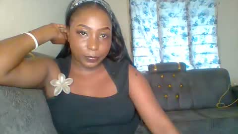 Snapshot of black_umbre chatting on June 2026 03:52:02 AM Dee online show from June 2026 03:52:02 AM