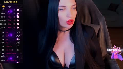 blackberry_star online show from December 2024 12:02:01 PM