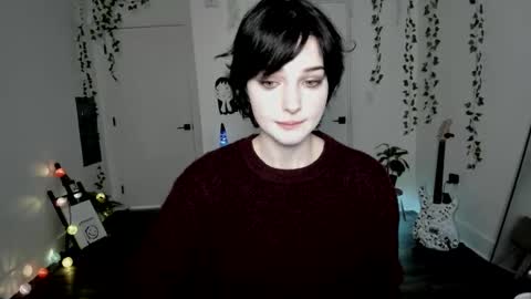 Ella online show from December 2025 04:11:01 PM