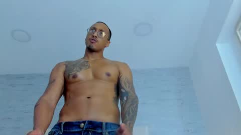 Snapshot of blackboy2874 chatting on September 2025 12:55:01 AM DWAYNE BELL online show from September 2025 12:55:01 AM