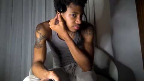 Snapshot of blackbulltitus chatting on September 2025 05:51:02 AM BlackBullTitus online show from September 2025 05:51:02 AM