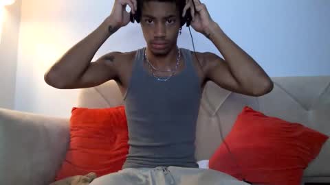 Snapshot of blackbulltitus chatting on November 2025 02:44:01 AM BlackBullTitus online show from November 2025 02:44:01 AM