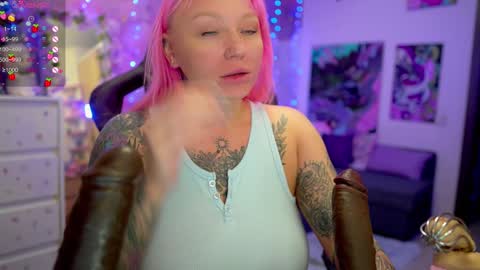 Snapshot of blackedbarbie chatting on December 2024 10:04:01 PM Alice online show from December 2024 10:04:01 PM