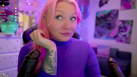 Snapshot of blackedbarbie chatting on March 2025 06:43:02 PM Alice online show from March 2025 06:43:02 PM