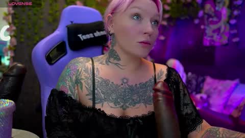 Snapshot of blackedbarbie chatting on September 2025 07:04:02 PM Alice online show from September 2025 07:04:02 PM