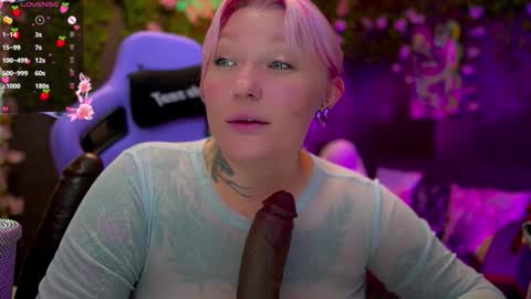 Snapshot of blackedbarbie chatting on September 2025 06:43:02 PM Alice online show from September 2025 06:43:02 PM