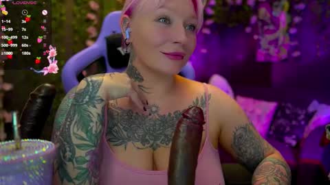 Snapshot of blackedbarbie chatting on September 2025 02:40:01 PM Alice online show from September 2025 02:40:01 PM