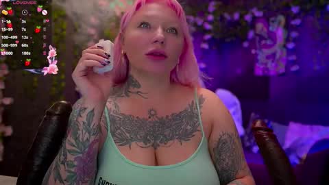 Snapshot of blackedbarbie chatting on October 2025 07:01:02 PM Alice online show from October 2025 07:01:02 PM