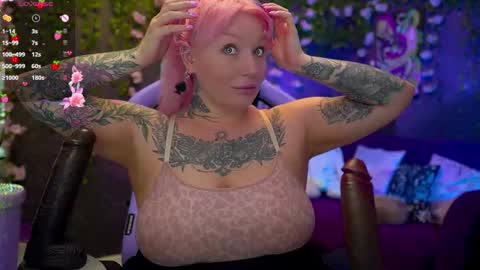 Snapshot of blackedbarbie chatting on October 2025 01:56:02 PM Alice online show from October 2025 01:56:02 PM