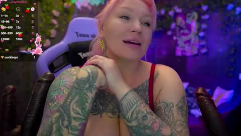 Snapshot of blackedbarbie chatting on October 2025 01:07:02 PM Alice online show from October 2025 01:07:02 PM