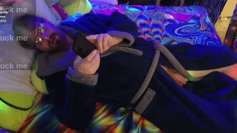 Snapshot of blacklightparty69 chatting on May 2026 01:00:01 AM blacklightparty69 online show from May 2026 01:00:01 AM