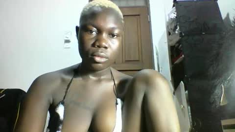 Snapshot of blackmarvel02 chatting on December 2025 04:06:01 AM blackmarvel02 online show from December 2025 04:06:01 AM