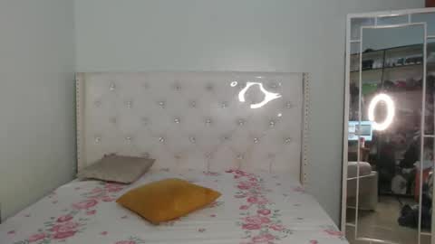 Paris online show from May 2026 12:28:02 AM