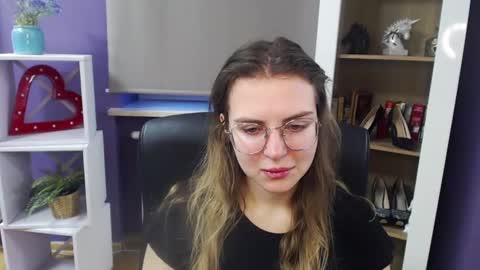 Z O E Y online show from February 2025 06:20:02 AM