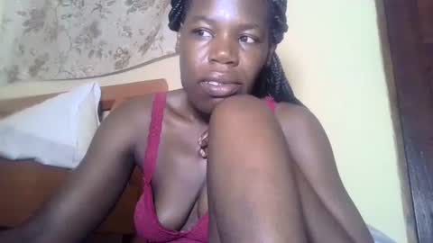 Snapshot of blacksexygal chatting on March 2025 04:43:02 AM SARAH online show from March 2025 04:43:02 AM