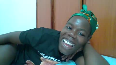 Snapshot of blacksexygal chatting on November 2025 06:51:01 PM SARAH online show from November 2025 06:51:01 PM