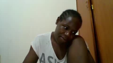 Snapshot of blacksexygal chatting on November 2025 04:52:01 PM SARAH online show from November 2025 04:52:01 PM